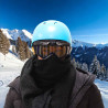 Skieuse avec accessoire masque Ski